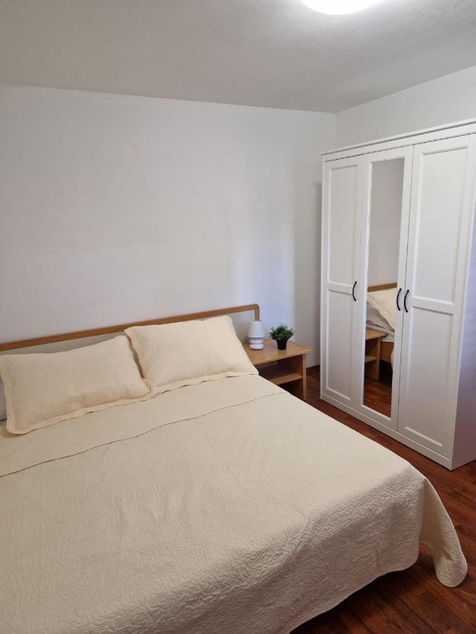 Apartment Misic Rtina Bagian luar foto