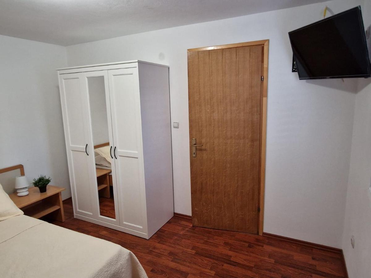 Apartment Misic Rtina Bagian luar foto