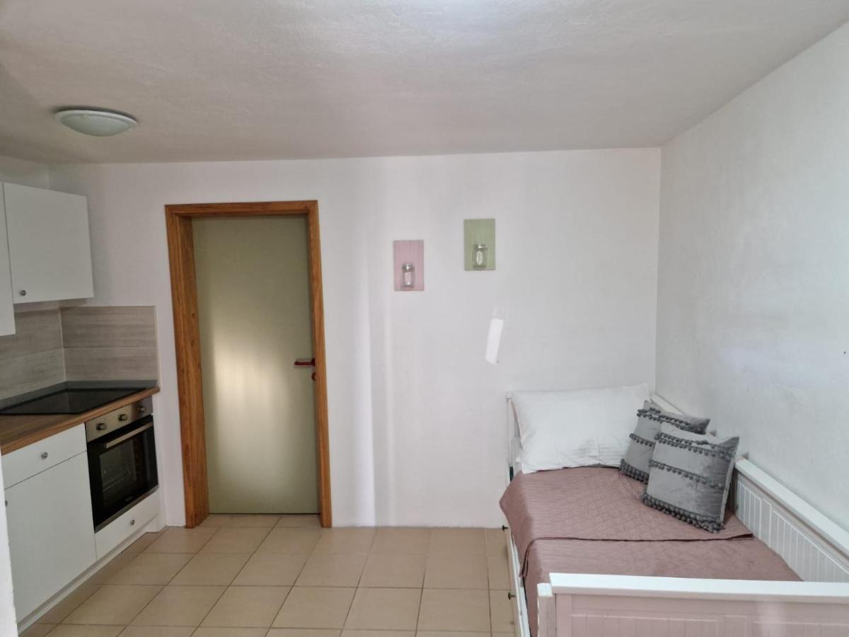 Apartment Misic Rtina Bagian luar foto