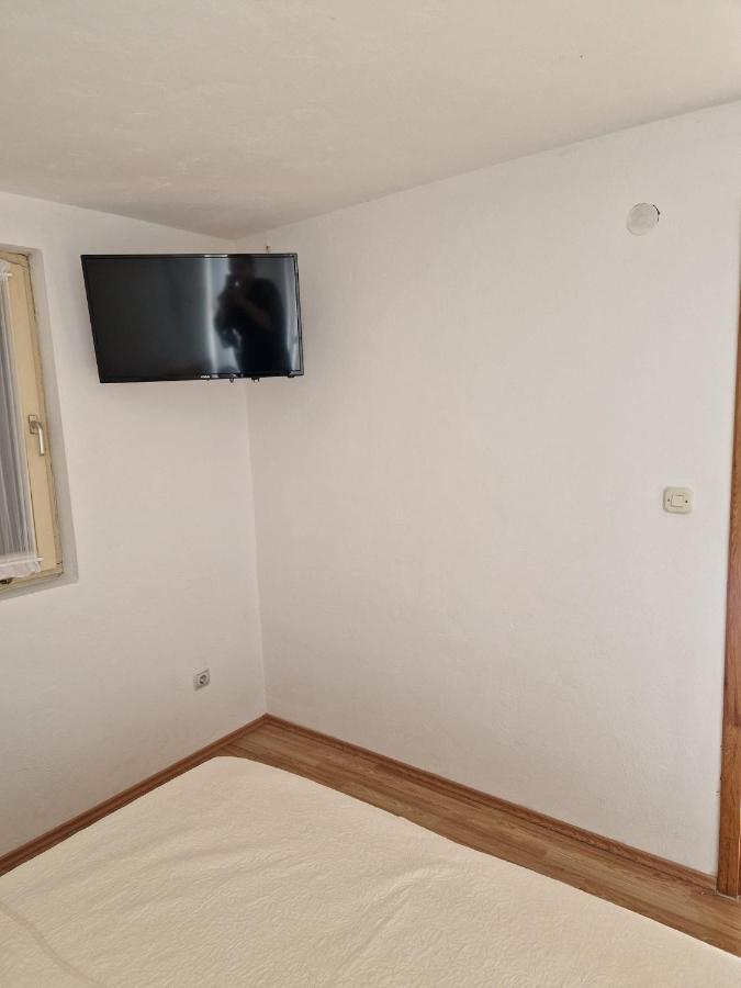 Apartment Misic Rtina Bagian luar foto