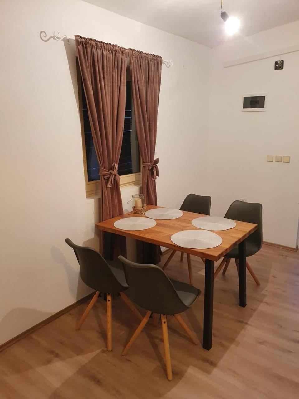 Apartment Misic Rtina Bagian luar foto
